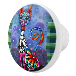 Whimsical Big-Eyed Funky Kitty Cat Abstract Knopp
