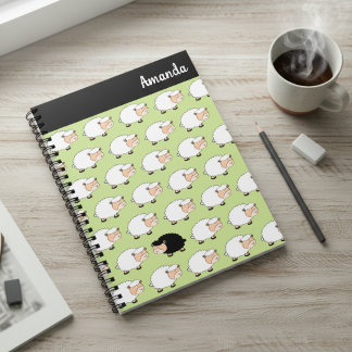 Whimsical Black Sheep Anpassad Namn Spiral Anteckn Anteckningsbok