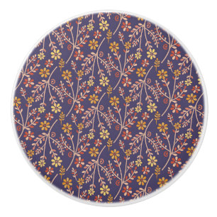 Whimsical blomdesign med vinrankor på lila bakgrun knopp