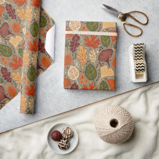 Whimsical Boho Multi Color Autumn Leaves Presentpapper (Hantverk)