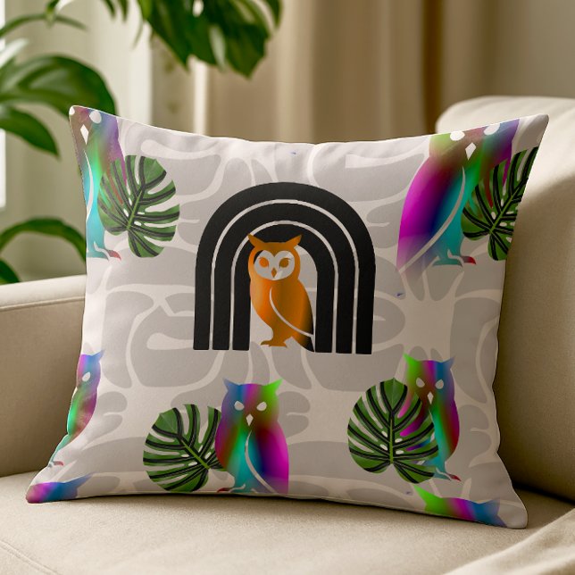 Whimsical Boho Owl & Tropical Monstera Leaf Kudde (Whimsical Boho Owl & Tropical Monstera Leaf | Throw Pillow)