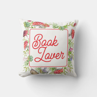 Whimsical Book Lover Mushroom Throw Pillow Kudde