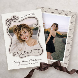 Whimsical Bow Hand Drawn Frame 2026 Graduation Inbjudningar