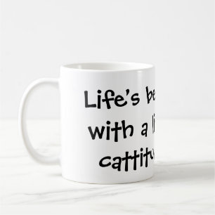 Whimsical Calico Kitten med Cattige Kaffemugg