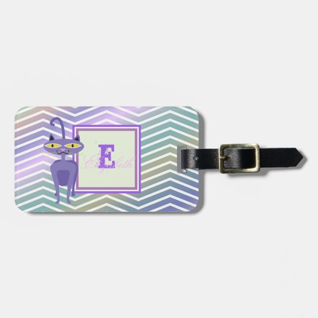 Whimsical Cat Chevron Sicksack,Monogram-Personanpa Bagagebricka (Horisontell Framsida)