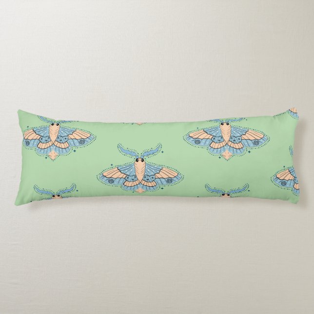 Whimsical Celestial Moth — Mjuk Blå & Persika Kroppskudde (Framsidan)