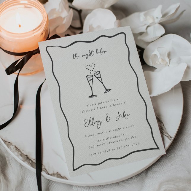Whimsical Champagne Doodle Rehearsal Dinner Inbjudningar (Whimsical rehearsal dinner invitation with a hand drawn scallop border)