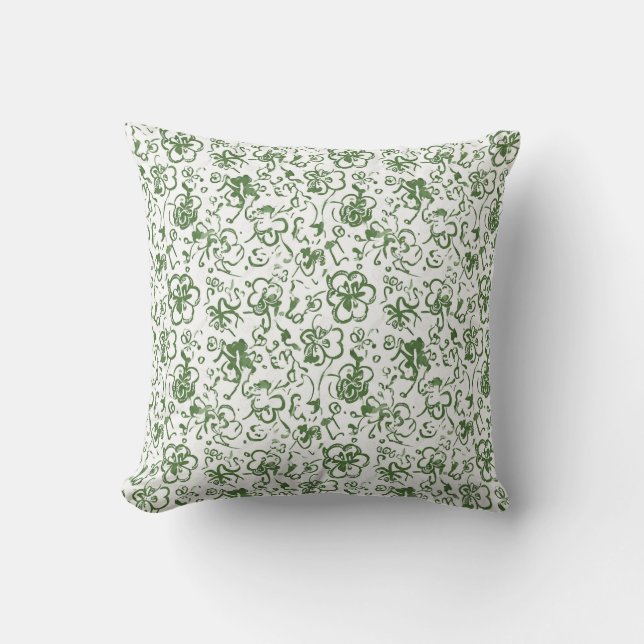Whimsical Clover Dance – Green Chinoiserie-Inspire Kudde (Framsida)