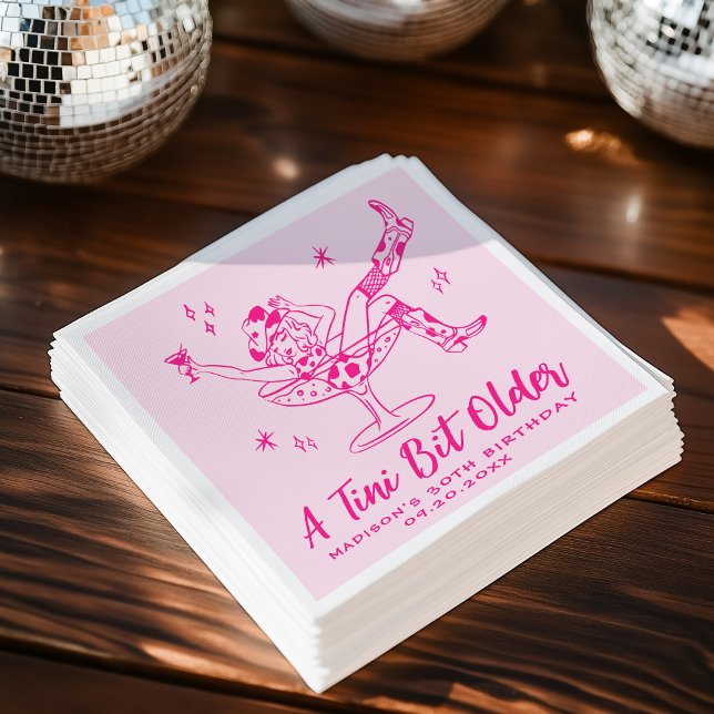 Whimsical En Tini Bit Äldre Hot Pink Födelsedagsfe Pappersservett (Skapare uppladdad)