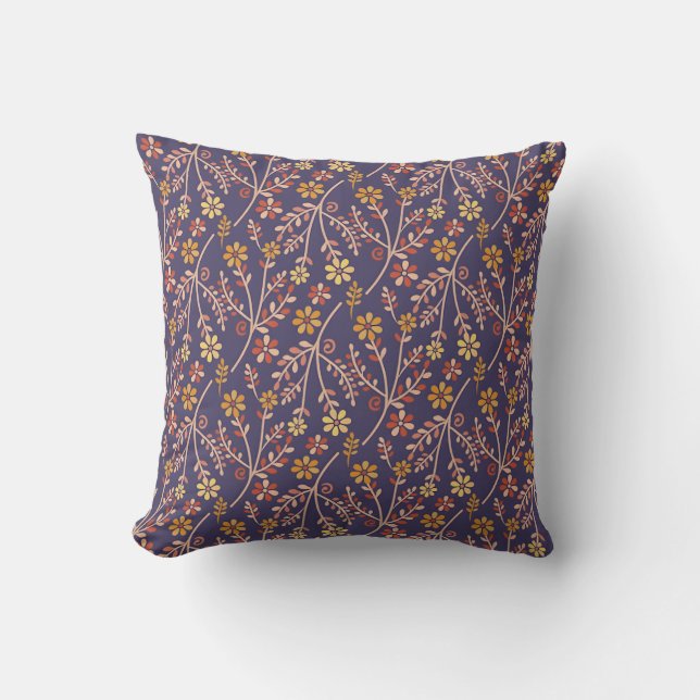 Whimsical Floral Design with Vines on Purple Back Kudde (Framsida)