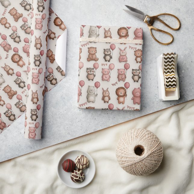 Whimsical Födelsedagsdjur – Rosa & Beige Fest Presentpapper (Hantverk)