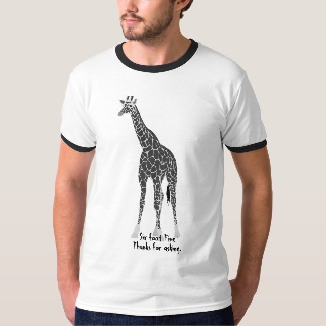 Whimsical Giraffe Tall Guy Tee Shirt (Framsida)