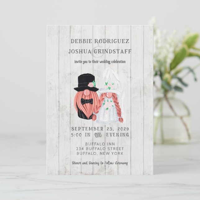 Whimsical Gnomes Fun Wedding Invitation  Inbjudningar (Stående Fram)