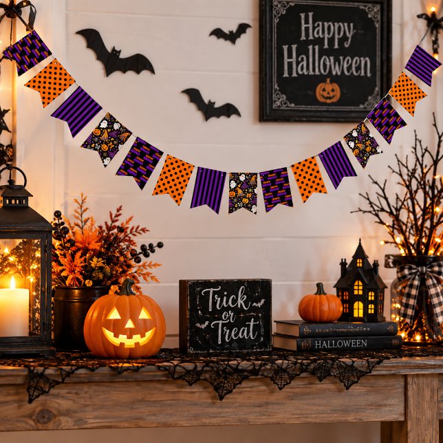 Whimsical Halloween-mönster  Vimplar (Skapare uppladdad)
