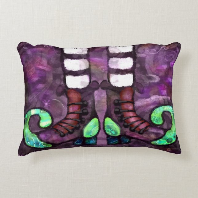 Whimsical Halloween Witch Boots Lila Grönt Black Prydnadskudde (Framsidan)