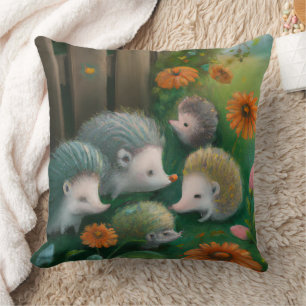 Whimsical Hedgehog Family Picnicking in the Garden Kudde