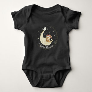 Whimsical julfawn sover på månen Sweet  T Shirt