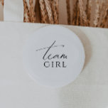 Whimsical Neutralt Gender Reveal Team Girl Knapp<br><div class="desc">Vi presenterar vår gender för visuell neutralt som visar en knapp på en grupp flickor - perfekt för vilken säsong som helst, vare sig det är höst, vår eller sommar! Med den här kommandoknappen får du en bloho-chic med modern kalligrafi i eleganten och en minimalistisk svartvit design. Det är söt...</div>