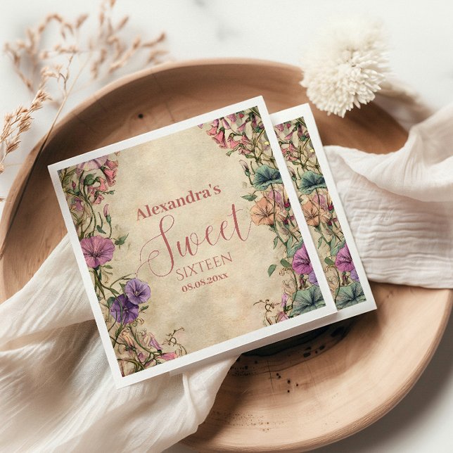 Whimsical Pastel Wildflower Sweet 16 Pappersservett (Skapare uppladdad)