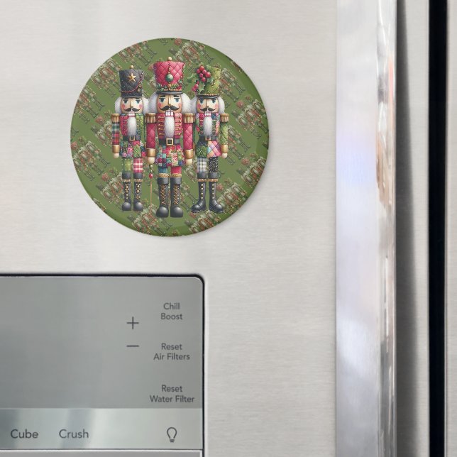 Whimsical Patchwork Julnötknäppare Trio Magnet (In Situ (Fridge))