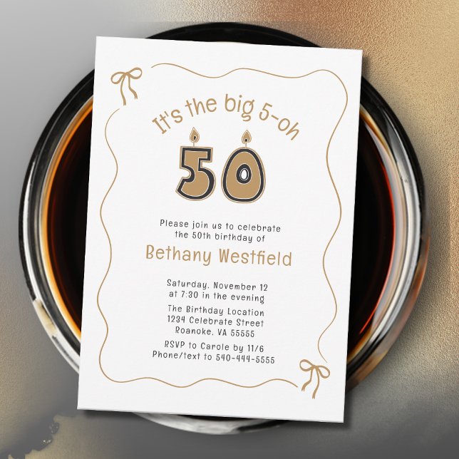Whimsical Quirky Vågigt Gräns 50:e födelsedagen Inbjudningar (50th Birthday Candle Numbers Wavy Border Party Invitation)