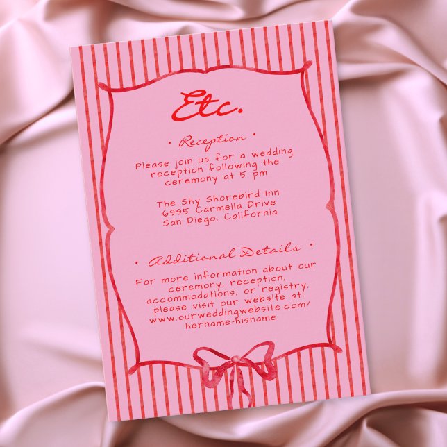 Whimsical röd rosa akvarellbåge rand bröllop tilläggskort (Whimsical Red Pink Watercolor Bow Stripe Wedding Enclosure Card)