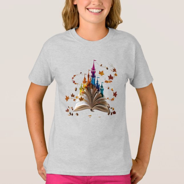 Whimsical Sagobok Slott Barn T-Shirt – Enchante (Framsida)