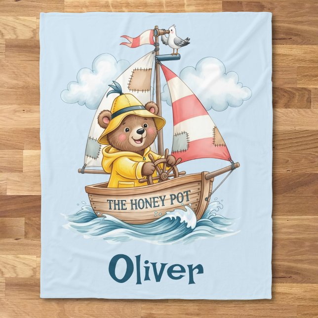 Whimsical Sailor Bear på segelbåt Fleecefilt (Skapare uppladdad)