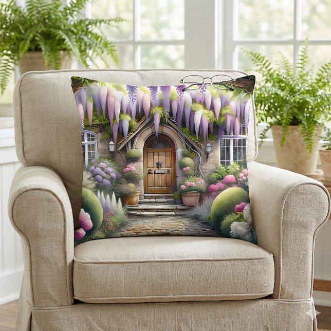 Whimsical trädgårdsstig i stugstil kudde (Whimsical Cottage Garden Pathway Throw Pillow Mockup A)
