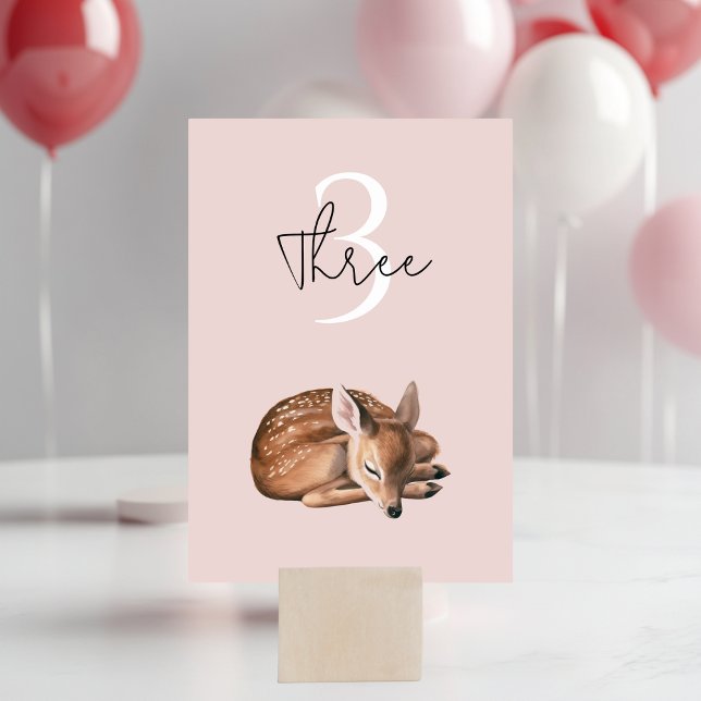 Whimsical Woodland Hjort Birthday Rosa Bordsnummer (Skapare uppladdad)