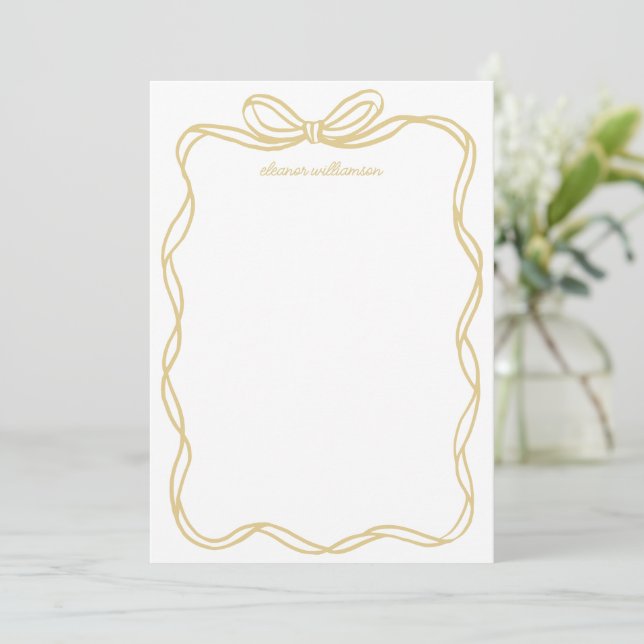 Whimsical Yellow Gold Bow Personalized Stationery Anteckningskort (Stående Fram)