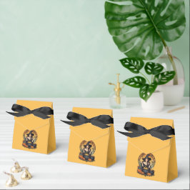 Whimsically Enchanting Witch With Spiders Presentaskar