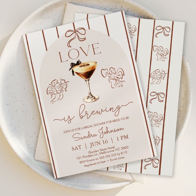 Whimsique Brown Kärlek brinner Möhippa Inbjudningar (Love is Brewing Bridal Shower Invitation, Espresso Martini Bridal Shower Invitation Template, 
)