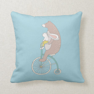 Whimsique Bunny och Bear Riding a Bike Kudde