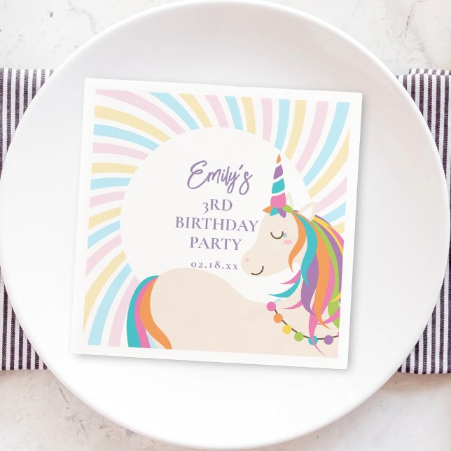 Whimsique Magic Rainbow Unicorn Girl Birthday Pappersservett (Skapare uppladdad)