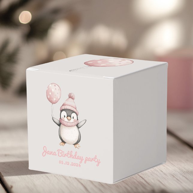Whimsique Penguin Birthday | Vintagens Rosa Presentaskar (Skapare uppladdad)