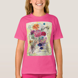 Whimsisk blandteknisk collagekonst t shirt