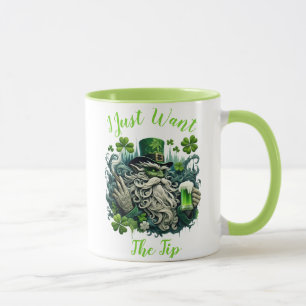 Whimsisk Leprechaun som sparar ett Kall ett Mugg