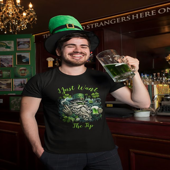 Whimsisk Leprechaun som sparar ett Kall ett T Shirt (Skapare uppladdad)