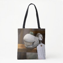 Whimsisk vedsäckskulptur