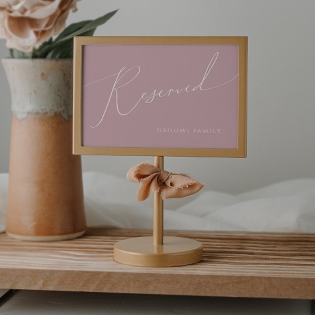 Whimsiskt skript | Reserverad skylt från Dusty Ro (Skapare uppladdad)