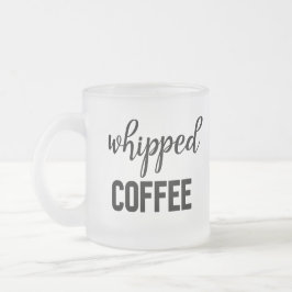 Whipplad kaffe frostad glasmugg