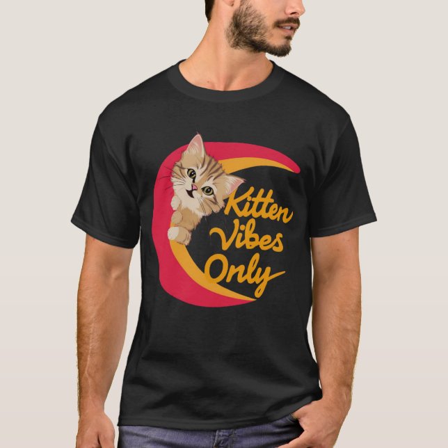 Whisker Royalty National Cat Day T-Shirt" T Shirt (Framsida)