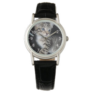 "Whiskers of Trouble: The Mischievous Tabby Kitten Armbandsur