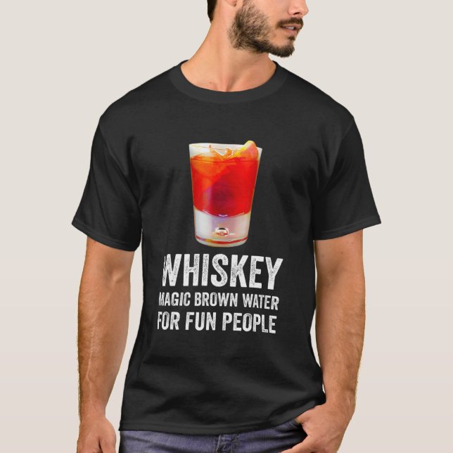 Whiskey Definition Magic Brown Vatten för Roligt P T Shirt (Framsida)