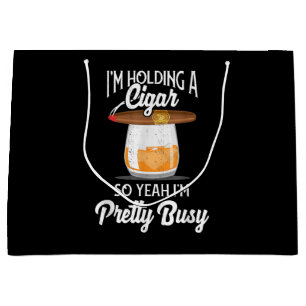 Whiskey jag håller cigarren så ja jag är ganska up