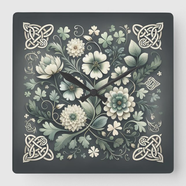 Whispered Clover Knotwork Garden Fyrkantig Klocka (Framsida)