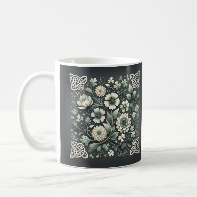 Whispered Clover Knotwork Garden Kaffemugg (Vänster)