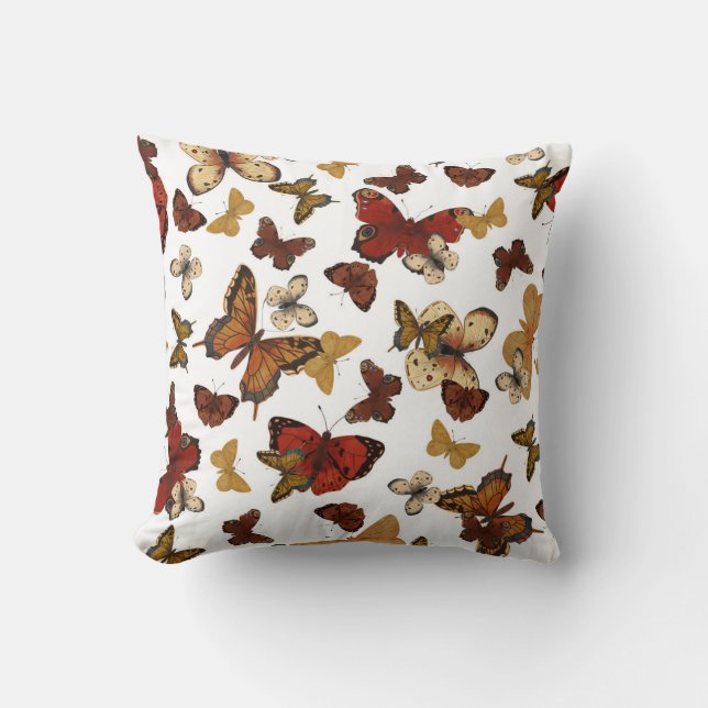 Whispering Vingar - Butterflies on White Kudde (Framsida)
