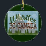 Whistler Canada Roligt Retro Snowy Mountains Julgransprydnad Keramik<br><div class="desc">Whistler Canada neo vintage resor är utformat i roligt retro tecknad stil med snö-täckta berg,  skog och träd nedanför,  blå himmel och coola-text.</div>